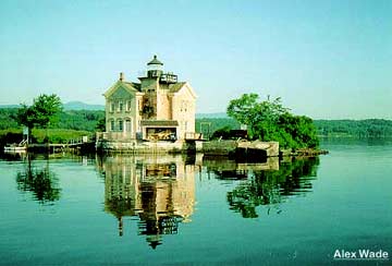 Saugerties Lighthouse photo by Alex Wade